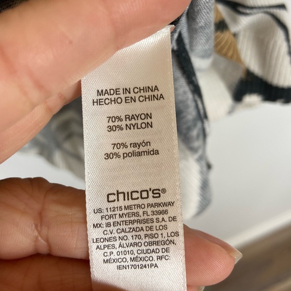 Chico's Retro Floral Mock-Neck Pullover Sweater Size 4 US XXL Basic Minimalist - Picture 8 of 9